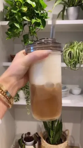 At home vanilla oat milk latte #coffee#oatmilk#latte#starbucks#cheap#coffeehack#starbuckshack#fyp#foryou#foryoupage#WhatsYourStuf #seeya #PINK2020