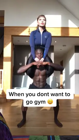 Do this next time your working on legs @chantelledevonmoore 🦵 #squats #gym #Fitness #foru #warmup #fyp