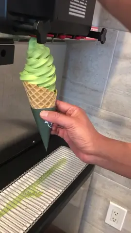 Do u like matcha? #icecream #foryou #satisfying #trending #dessert #matcha