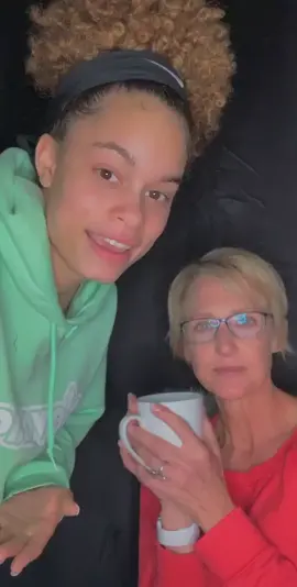 Show Me and my momma some love🥰 #fyp #foryou #xyzbca #funny #mom #loveyou