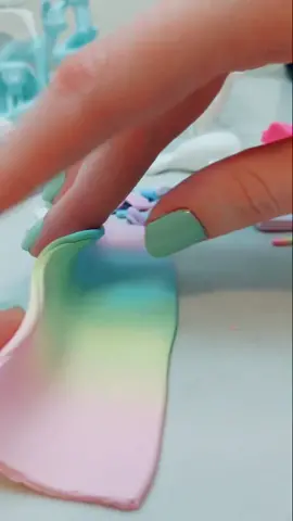 Pastel #rainbow blend today 🌈 #polymerclay #polymer_clay #polymerclayartist #nailoftheday #pastelrainbow #rainbowmode #rainbowart #ceoof #artist