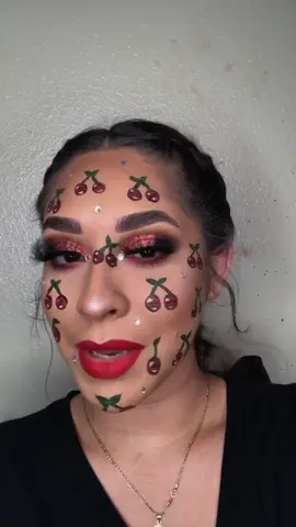 Come get your man!!!!!!!!! #SonicSpeedMeUp #workroutine #buthaveyouseen #makeup #hardwork #makeupartist #foryou #foryoupage #fyp #makeuptutorial