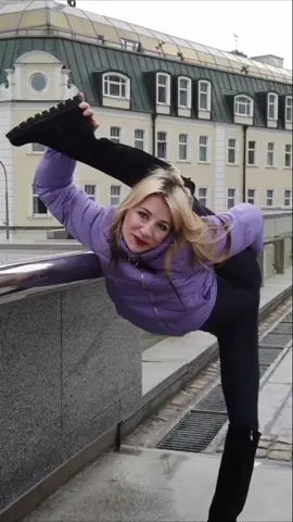 #workout #gymnast #stretching #stretch #flexible #flexibility #растяжка #шпагат #гимнастка #training #contortion