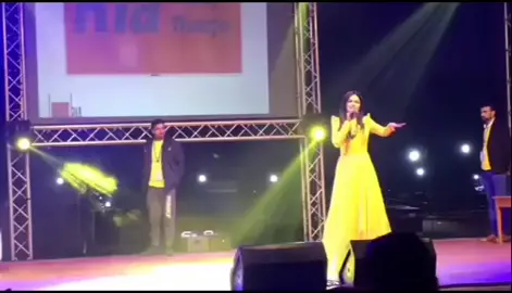 Mast malang live in UAE by Dr. IQRAKANWAL for more follow me on instagram n subcribe my youtube (Dr. IQRAKANWAL)#singchallenge#singer #iqrakanwal