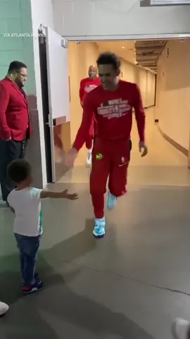 This is so wholesome. 🙌 (via @atlhawks/Twitter) #foryou #adorable #hawks #NBA