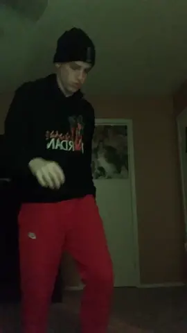 Like this pls I’m tired of posting good dance vids and getting 6 likes #help