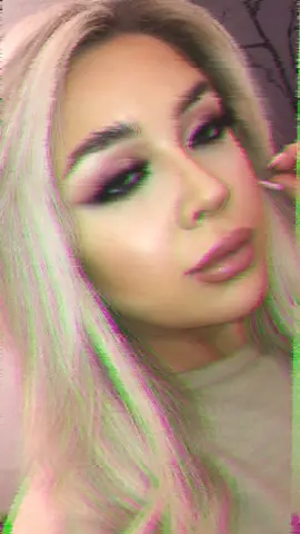 #fyp #mua #makeuptutorial #foryou #glitter #popularvideo #makeup