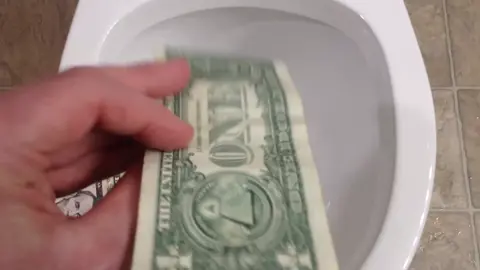 Will it Flush? Cash! Tryna flush money lol. #experiments #toilet #willitflush #cringe #cringey #flushing #cash #money #wastingmoney