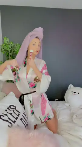 morning routine montage 😂 one is a lie... 🤥