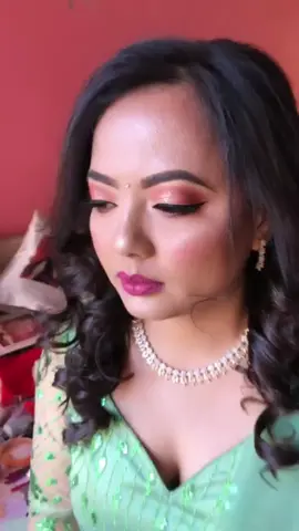 #makeupbybandana #nepalimakeupartist #wakeupandmakeup #makeupandhair #nepalibrides #glittereyeshadow #anastasiabeverlyhills #morphebabe #tiktokmakeup