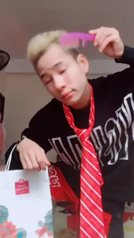 Chúc cả nhà 1 ngày vui vẻ hihi  thả ❤️ cho mk nha yêu yêu 😘😘😘😘