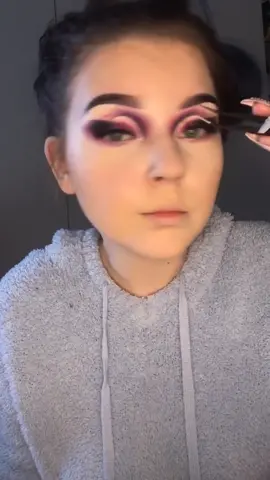 here’s me doing makeup in not nearly enough time :( #editing101 #makeup #makeuptutorial