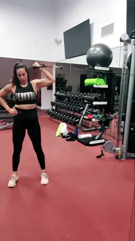 Bigger guns in 2020 💪 #fitgirl #fitmom  #fyp #MomsofTikTok #foryoupage #fitnnessfreak