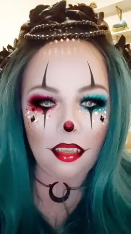 🧛🏻‍♀️🦇🖤#vampires #clown #vampire #goth #gothgirl #altgirl #alternative #harleyquinn