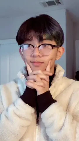 this is a cute trend bring back pls i wanna see more people do this @gothchan666