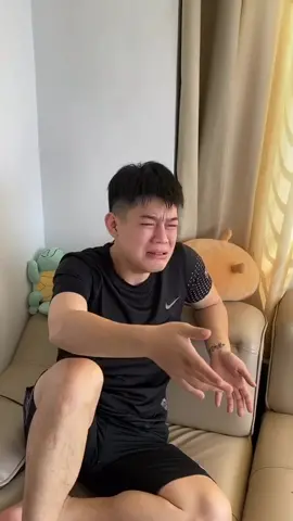 Tìm đâu trên đời được 1 người lắng nghe và thấu hiểu từng lời nói của tôi đây? Vì líndo gì mà mỗi khi tôi xúc động giãi bày các người toàn nói ko hiêu
