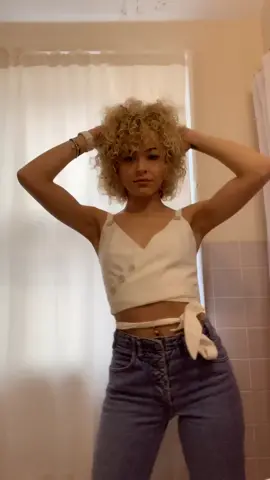 Hair done, nails done like a baaad b*tch 😉 #favoritesongs #musthaves #got2bStyled #fyp #foryou #dance #curlyhair #chicago