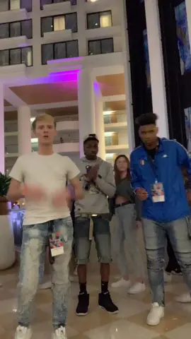 Why is everything chromee🔥 // @jujux2 @itsyurrboiameer // #foryoupage #xyzbca #playlistlive2020