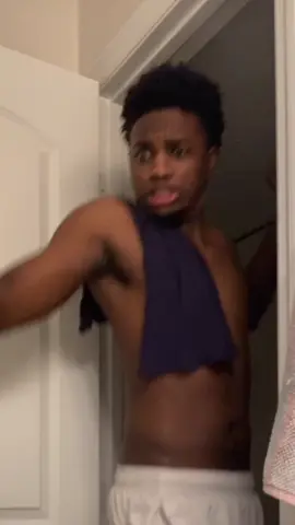 👇🏾👇🏾Caption This😂👇🏾👇🏾 #UltraSmoothMoves  #humor #forlaughs #meme #oops #fails #foryou #checkthisout #slowmo
