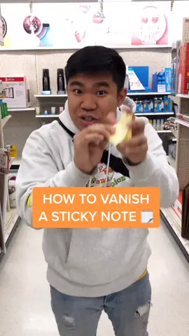 Teaching MAGIC with Random Items 😳🎩🙌🏼 #magictrick #howto #tutorial