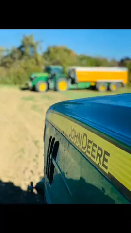 My love#nekedbe #foryoupage #fürdich #mylove #wherearethetractors #bestjob #farmboys #kitezrt #johndeere #agriculture #hungarianagriculture