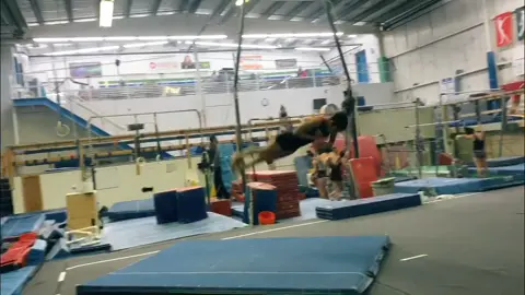Spinnnn #dontflop #gymnastics #normalpeople #fyp #xyzbca #foryou #518 #dontflop #spinthebottle