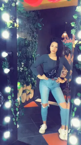 لبسك كلو غالي اكتر حتي عجبتكو ف الفيديو اي كلو يقول   ابعتولي انستا  هرد ع كل الناس  يلا هقلبها دمار 😂