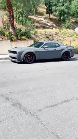California Sunshine ☀️😊 #fyp #foryou #foryoupage #california #sunshine #dodge #dodgechallenger #americanmuscle #v8 #checkyourvibe #srt #goviral