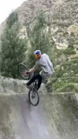 King of style: Thomas Genon! 😎 #bike #slopestylemtb #mtb #redbull #bikelover #biker #bikelife