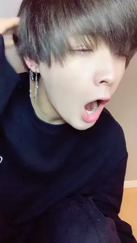 寝起き。#昼寝してた #おすすめ #雰囲気だけでも伝われ