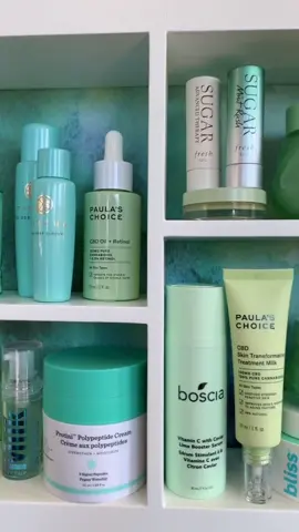 A minty moment 🌿 lots of reviews on my IG! Let me know your skincare questions✨#skincare #drunkelephant #glowrecipe #beauty