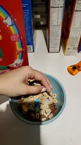 I cant be the only person that does this? mixing cereal is the best! #cereal  #frostedminiwheats  #honeynutcheerios  #luckycharms