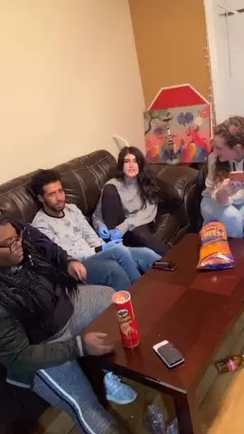 I can’t tie my shoe but I can fu** your b*tch #viral #viralvideo #funnyvideos #foryoupage #fypchallenge #foryou #vlogsquad #thedrop