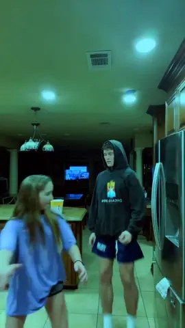 Imagine if me and my little sister blew up from this video... #fyp #foryou #trending #quarantine