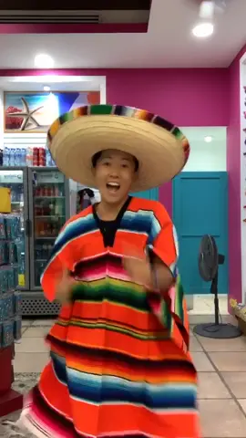 #conga #buenosdias #poncho #sombrero #japones #asiatico #japanese #mexico #cancun #parati #fyp #foryoupage #trendingboy #niño #latino #baile #salsa