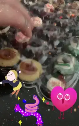 they might not be antibac wipes, but cupcakes are still essential for a quarantine🥰🧁#cupcakes #bakedbymelissa #happyathome #lifeathome #harrystyles