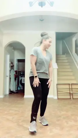 First  👩‍🍳 then  💃❤️#latinamom #dance#tiktokmom#cubanmom #fyp#happymom.