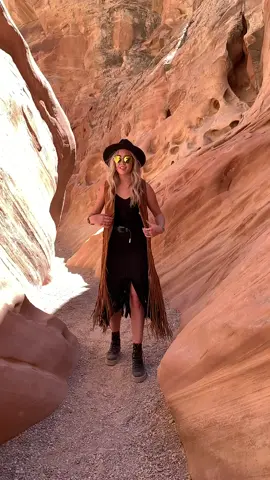 “get it girl” #travel #utah #travelbucketlist #photographer #photograpy #slowmo #boho #boholook #spin #fashion #freepeople
