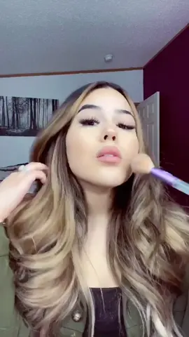 yo en esta quarantine☺️#fyp#foryourpage#tiktok#lovefans#reallifeathome #thrifted #parati #view #latina #bored #quarantine #makeup#aburrida#paratipage