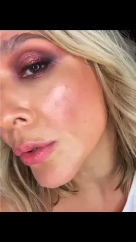 🔦  well this came out beautiful didn’t it? please follow and share of you liked it 😍 #makeupartist #makeup  #makeuptutorial  #maquillaje