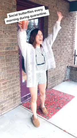 Hey neighbors! #funny #fyp #foryoupage #quarantine #over30 #over30club #xyzbca #distancedance #parents
