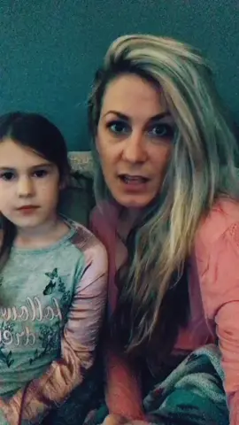 At least someone has a life right now.#momlife #quarantine #intagram #snapchat #tiktok #sassy_girl