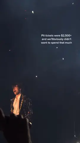 And that’s on scalpers buying pit tickets & reselling them at 10x the price 🥺 #harrystyles #fyp #losangeles