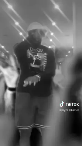 LeBron tried it 🤣 #inthecrowd #distancedance #WerkItFromHome #fyp #lebron @bryce23james