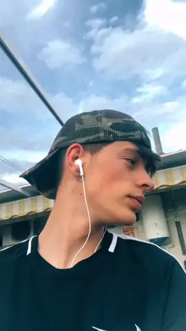 A quien le pondrias esta mirada???