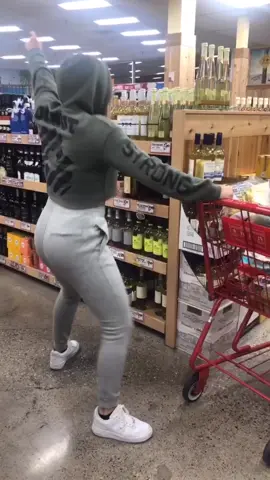 When you can't throw ass the club so you #fuckitup at Trader Joe's. #fyp #아웃웨스트챌린지 #toosieslide #quarantine #alcoholic #freezeframe #twerk #foryou