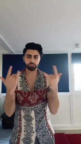 #fyp #foryou #danishzehen #foryoupage #bollywood #desirock #indiantiktok #desitiktok #british #veerzara #viral #browntiktok #mumbai #srk#varundhawan
