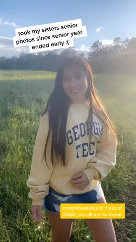 she is so beautiful @sonyuhhhh 😭😭 congratulations 2020 #foryoupage #seniorclassof2020 #classof2020 #dearclassof2020