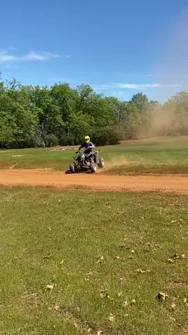 Quarentine isn't to bad 🤪🤙🏼 #toys #quad #yamahayxz1000rss #whippindonuts #dirty