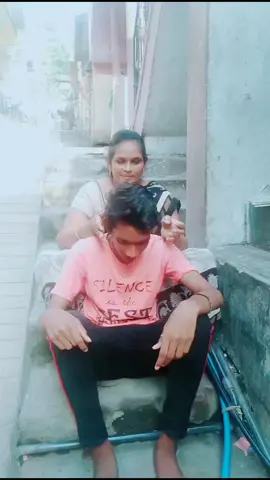thitu kotu padatane nuv ante antha love eh......love u mom#tiktokindia #handwashchalle #love_u_mom #momson @aravind__b_i_g_i_l @kalyanrocky789